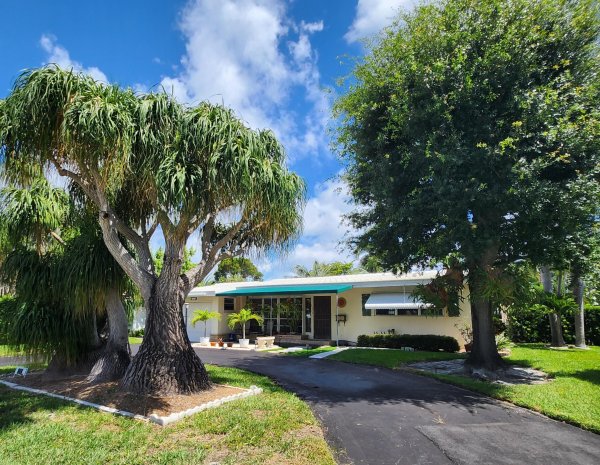 111 SE 7th Pompano Beach, FL 33060