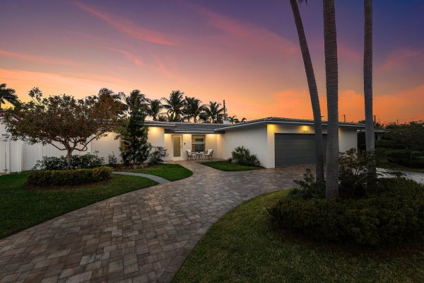 2846 NE 35th Lighthouse Point, FL 33064
