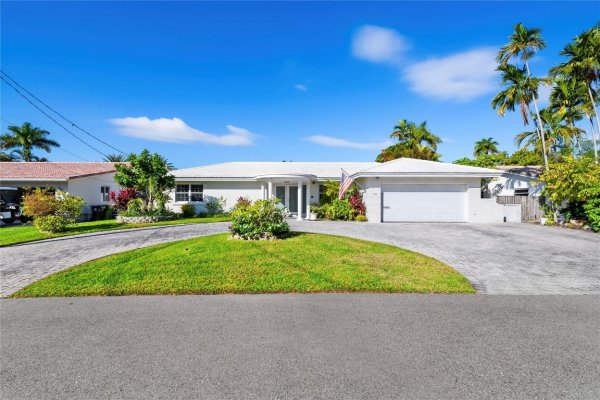 1735 NE 23rd Fort Lauderdale, FL 33305