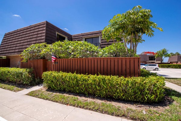1913 19th Ct Jupiter, FL 33477