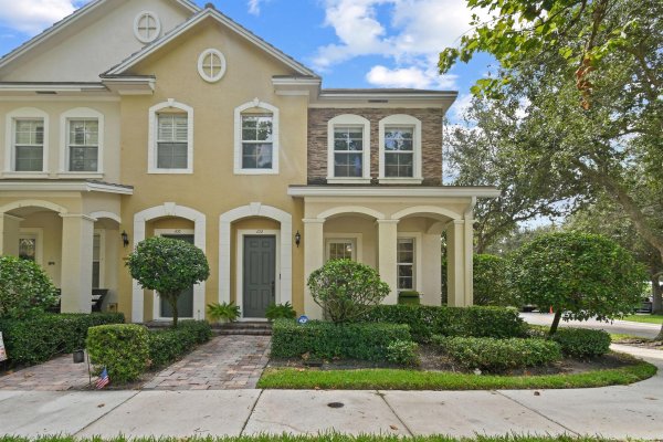 102 Lismore Ln Jupiter, FL 33458