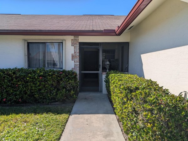 146 Moccasin Trl Jupiter, FL 33458