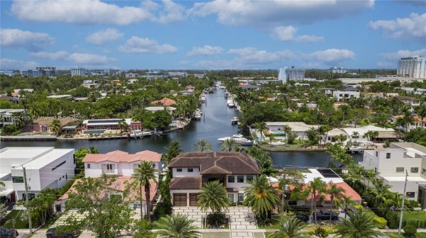 12880 N Bayshore Dr North Miami, FL 33181 12880 N Bayshore Dr North Miami, FL 33181