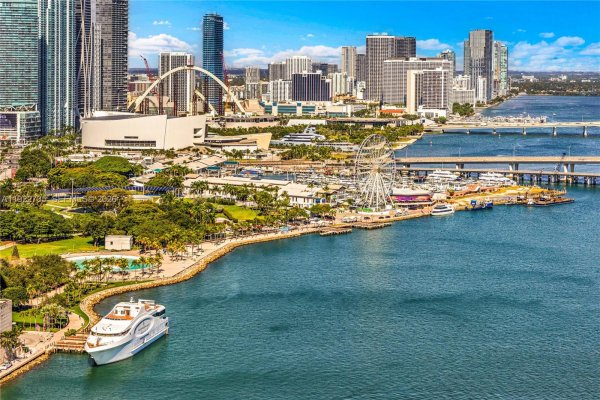 808 Brickell Key Dr #3603 Miami, FL 33131