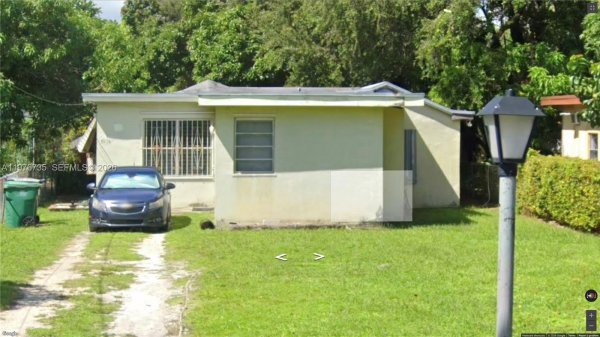 9416 NW 4th Ave Miami, FL 33150