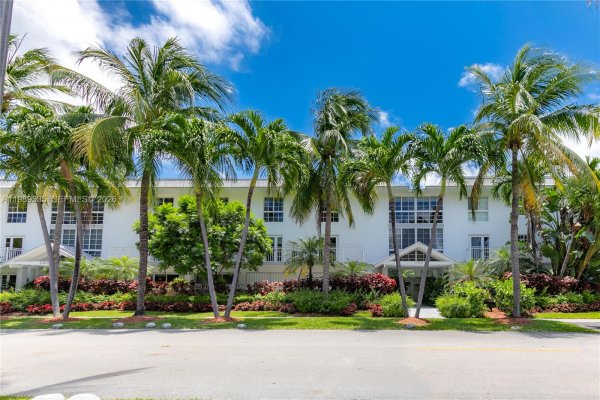 290 Sunrise Dr #3-F Key Biscayne, FL 33149