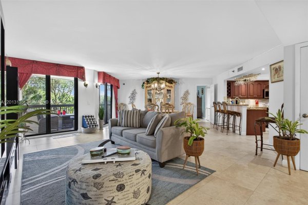 2900 NE 14th St Cswy #304 Pompano Beach, FL 33062