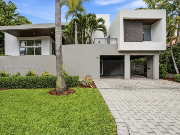125 Hampton Ln Key Biscayne, FL 33149