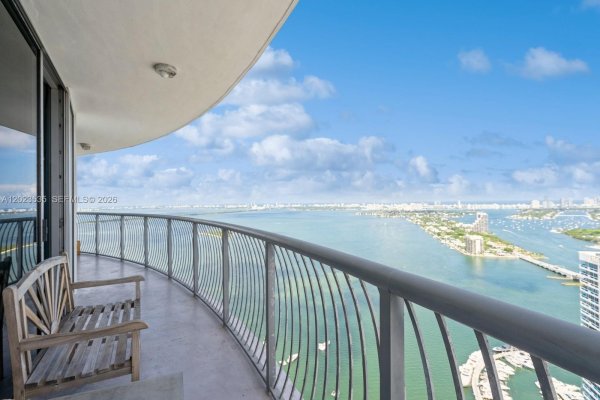 1750 N Bayshore Dr #4702 Miami, FL 33132
