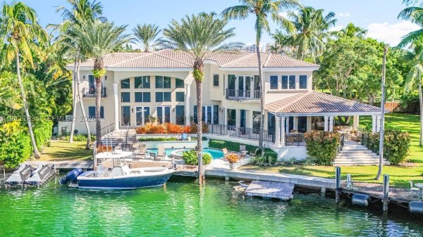 550 Harbor Dr Key Biscayne, FL 33149