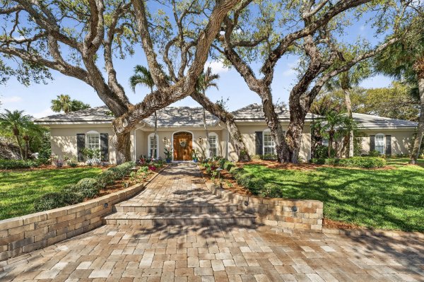 4691 Pebble Bay Indian River Shores, FL 32963