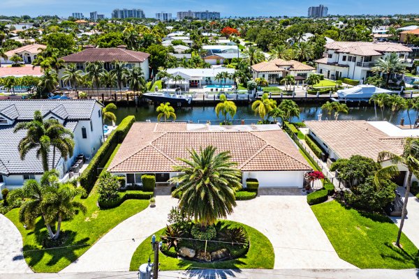 4230 NE 24th Lighthouse Point, FL 33064