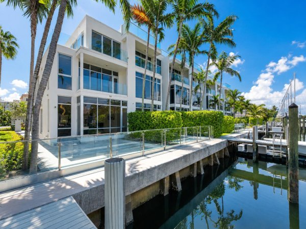 215 Hendricks Fort Lauderdale, FL 33301