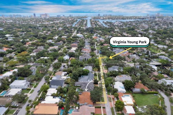 805 SE 10th St Fort Lauderdale, FL 33316