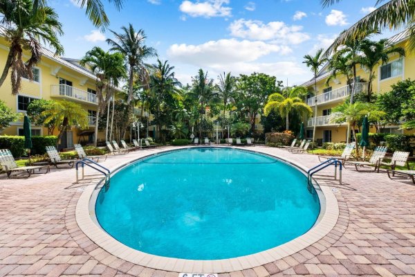 1515 E Broward Blvd #124 Fort Lauderdale, FL 33301