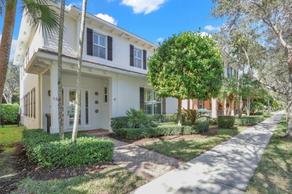 164 W Bay Cedar Jupiter, FL 33458