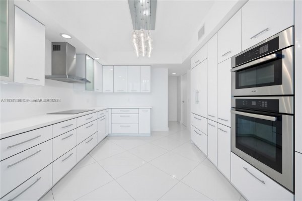 2711 S Ocean Dr #1202 Hollywood, FL 33019