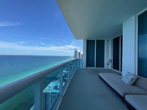 2711 S Ocean Dr #3404 Hollywood, FL 33019