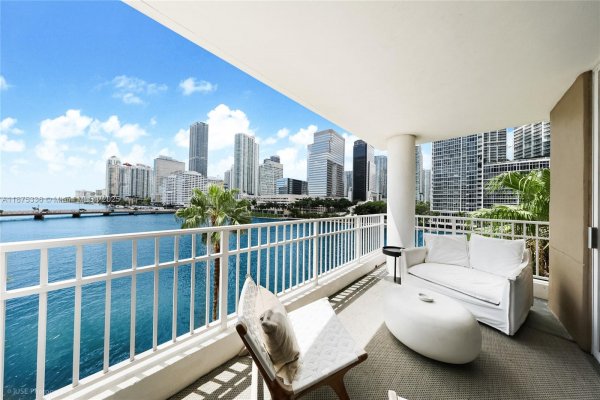 701 Brickell Key Blvd #503 Miami, FL 33131