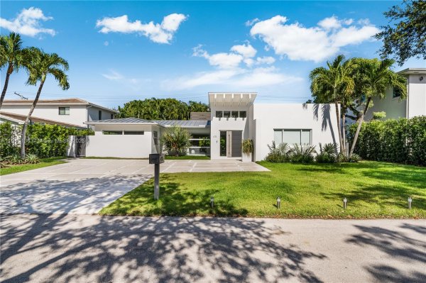 475 Woodcrest Rd Key Biscayne, FL 33149
