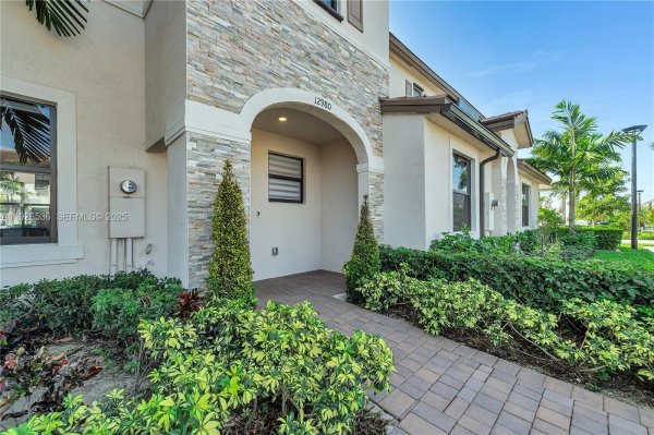 12980 SW 233rd Ter Homestead, FL 33032