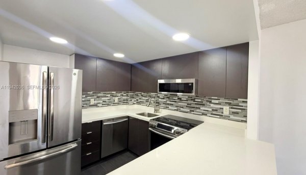 16950 W Dixie Hwy #330 North Miami Beach, FL 33160