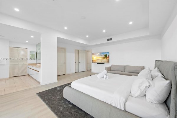 1415 Sunset Harbour Dr #204 Miami Beach, FL 33139