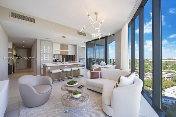 2831 S Bayshore Dr #1505 Miami, FL 33133