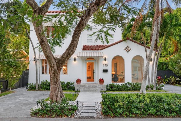 715 NE 70th St Miami, FL 33138