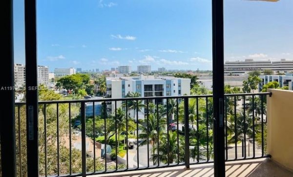 1470 NE 123rd St #A707 North Miami, FL 33161