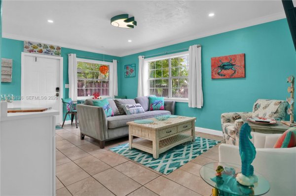 619 SW 13th Ave #1 Fort Lauderdale, FL 33312