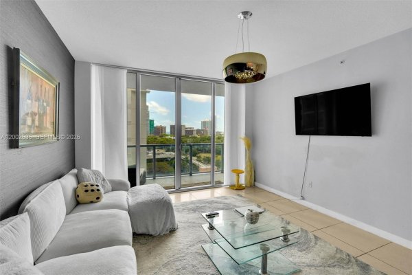 79 SW 12th St #1605 Miami, FL 33130