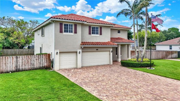 1730 NW 21st St Homestead, FL 33030