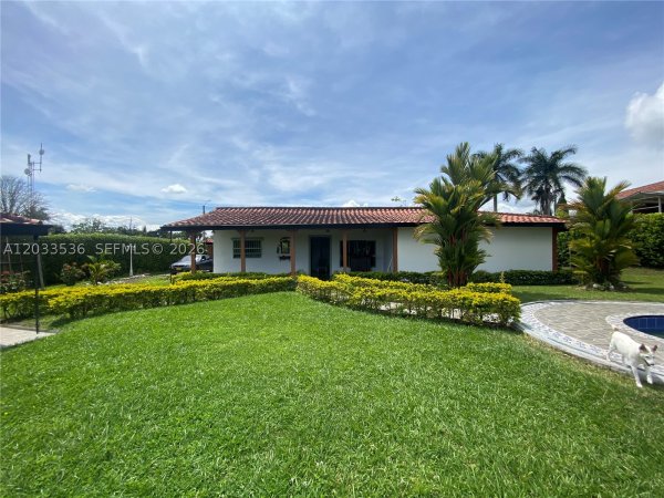 Casa 21 Barrio Morelia Pereira, FL 0