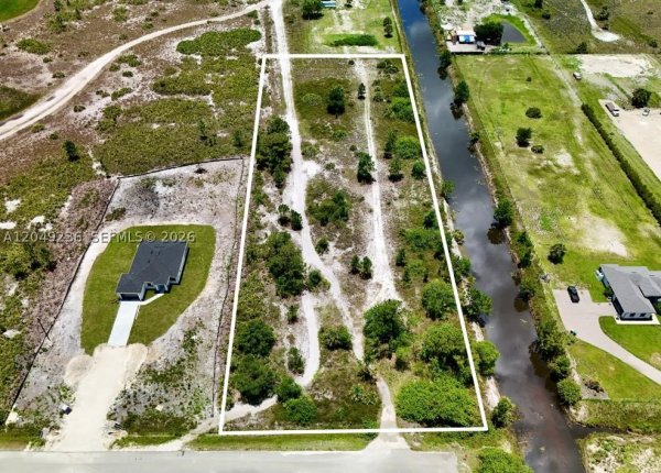 60th Ave Ne Naples, FL 34120