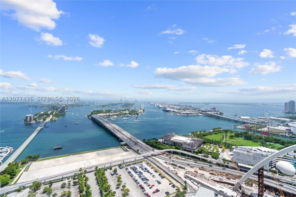 1400 Biscayne Blvd #4203 Miami, FL 33132