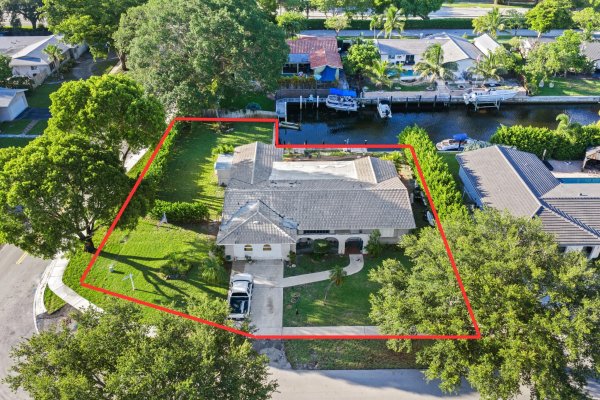 6241 SW 14th Plantation, FL 33317