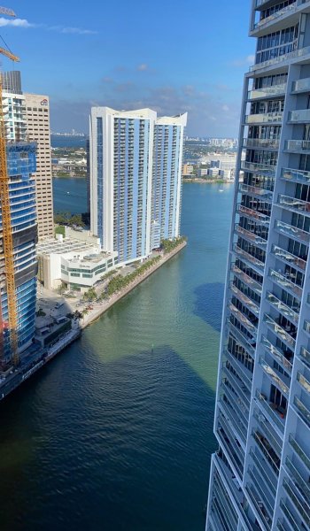 475 Brickell #4615 Miami, FL 33131
