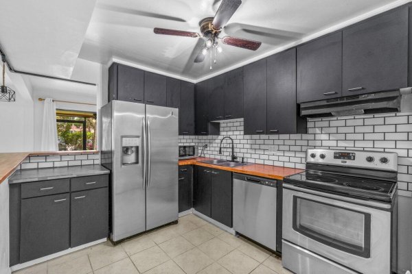1149 NW 13th St #5 Boca Raton, FL 33486