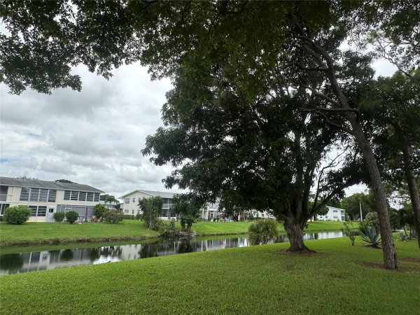 13 Lyndhurst A #13 Deerfield Beach, FL 33442