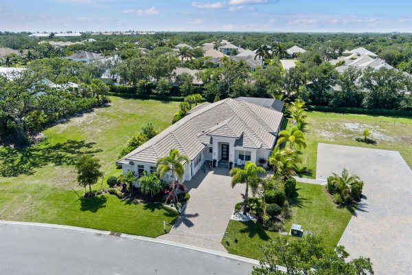 103 Strand Dr Indian River Shores, FL 32963