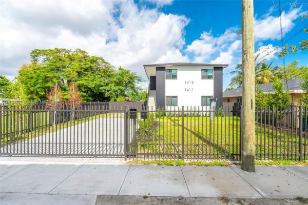 1411 NW 40th St Miami, FL 33142