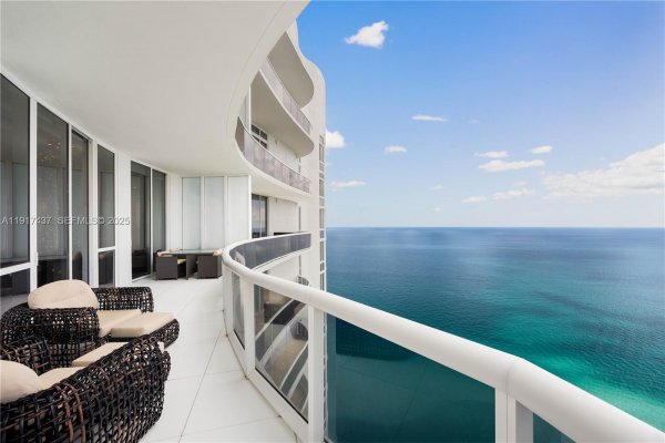 15811 Collins Ave #4107 Sunny Isles Beach, FL 33160