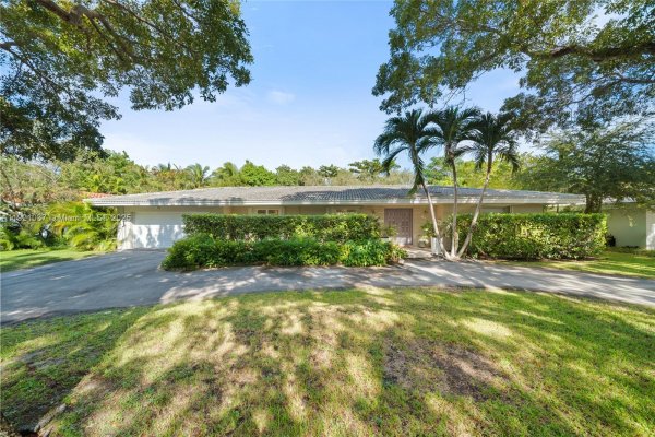 341 Island Dr Key Biscayne, FL 33149