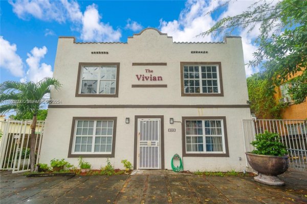 963 SW 6th St #2 Miami, FL 33130