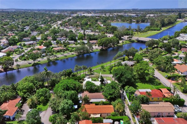 1101 NE 182nd St North Miami Beach, FL 33162