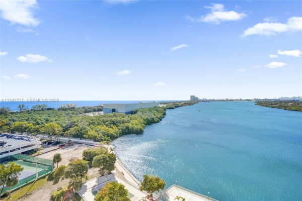 300 Bayview Dr #1110 Sunny Isles Beach, FL 33160