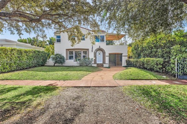 1524 Biarritz Dr Miami Beach, FL 33141