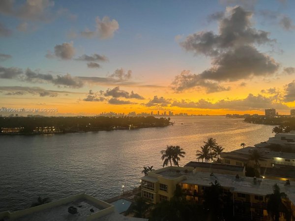 900 Bay Dr #821 Miami Beach, FL 33141