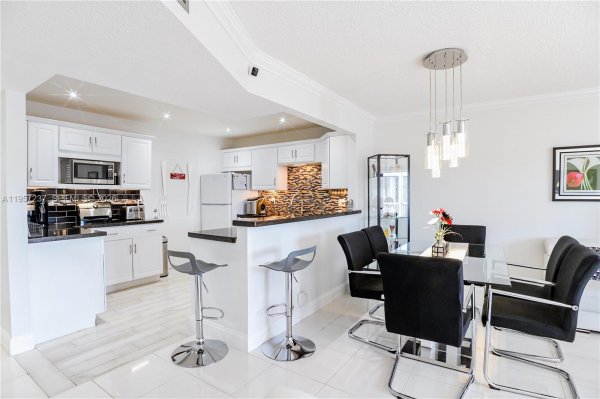 4751 NW 21st St #401 Lauderhill, FL 33313